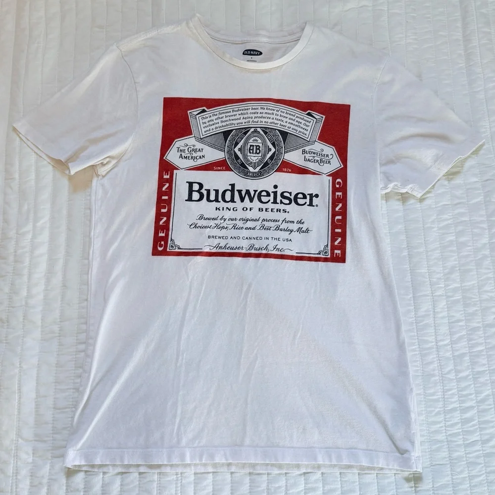 Old Navy Budweiser Graphic Tee Size Small - Picture 1 of 5
